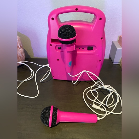 Trolls World Tour 2 Bluetooth MP3 Karaoke Machine Player Portable w/ Light Show - Picture 5 of 11